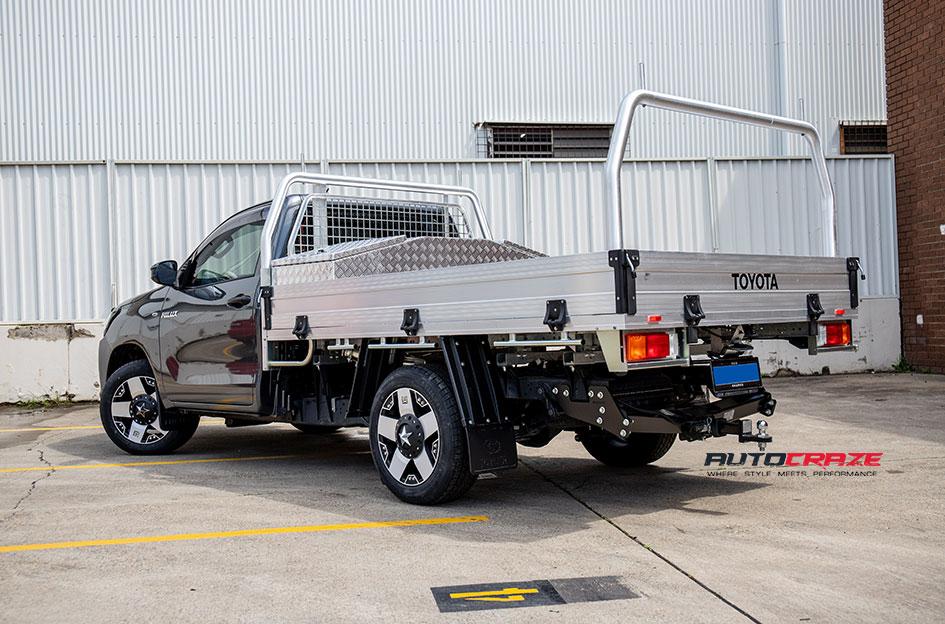 TOYOTA HILUX 4WD ROCKSTAR XD MACHINED FACE WITH BLACK WINDOW